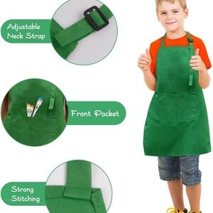 18 Red and Green kids aprons lot (9 green, 8 red, 1 green decorated)